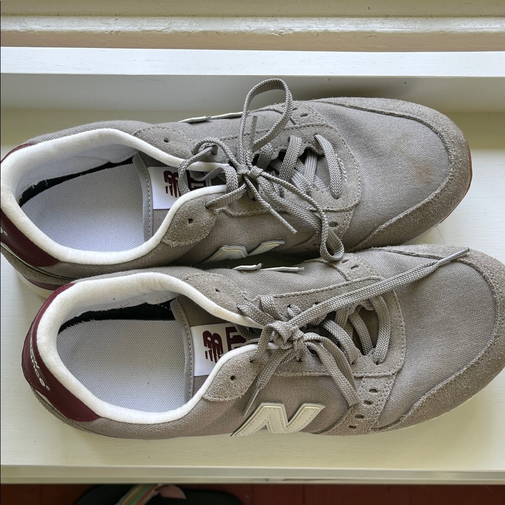 New Balance Gray Suede Sneakers with Maroon Accent